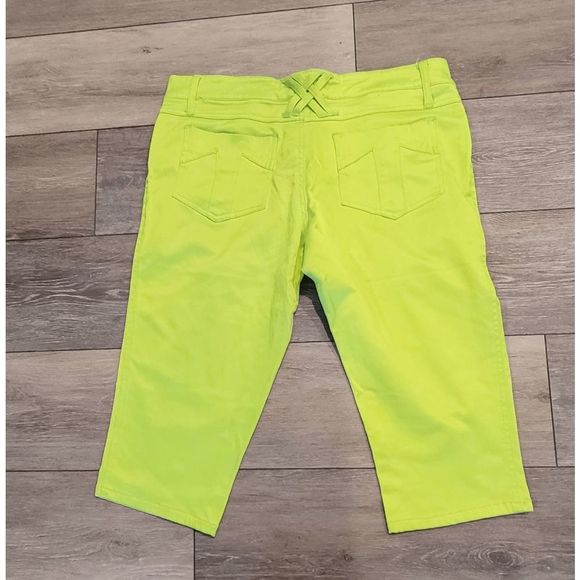 Tripp NYC Jean Capris Neon Lime Crop Hot Topic - Picture 2 of 4